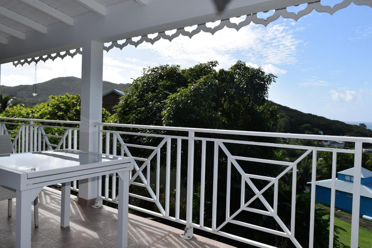 Habitation Pineau Villa เดเอ ภายนอก รูปภาพ