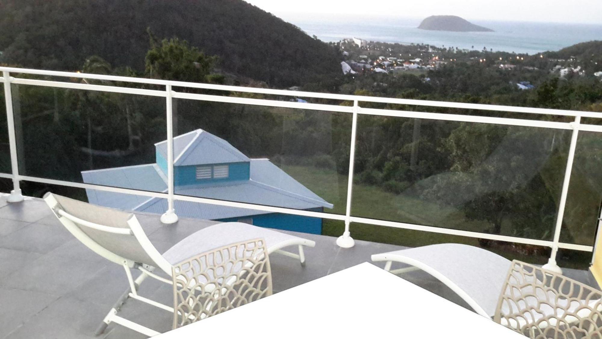 Habitation Pineau Villa เดเอ ภายนอก รูปภาพ